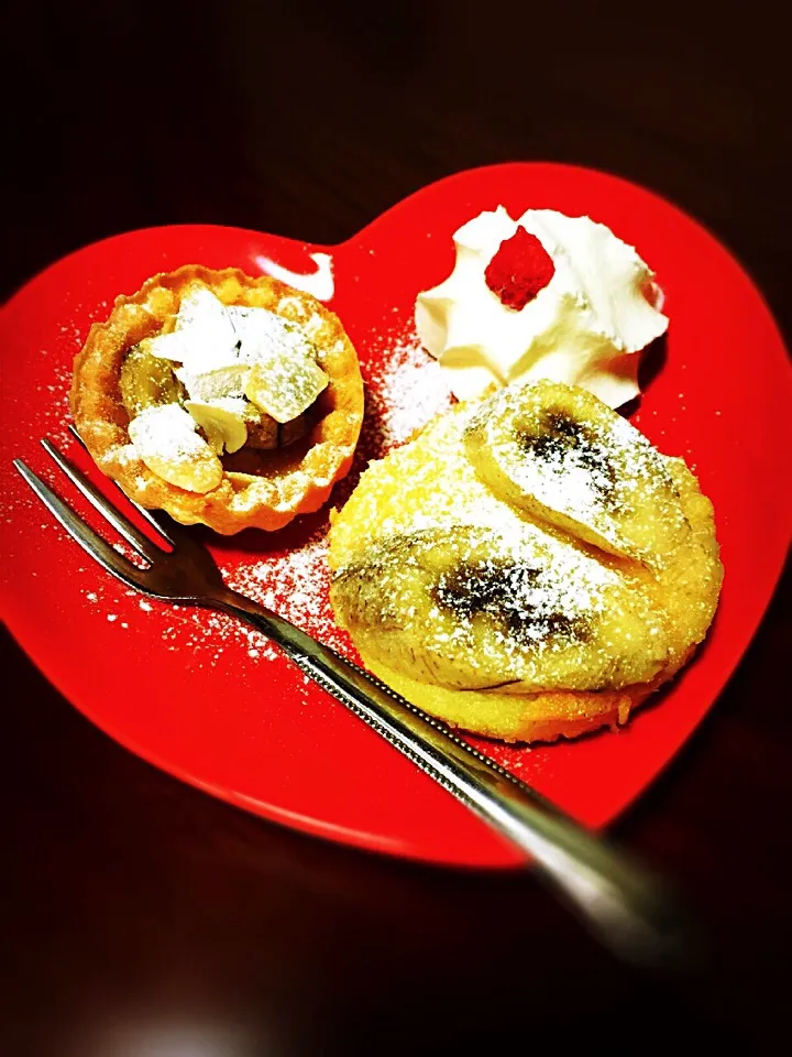 Snapdishの料理写真:Mini Banana Cream Pie and Banana Pudding|Laarni Nabongさん