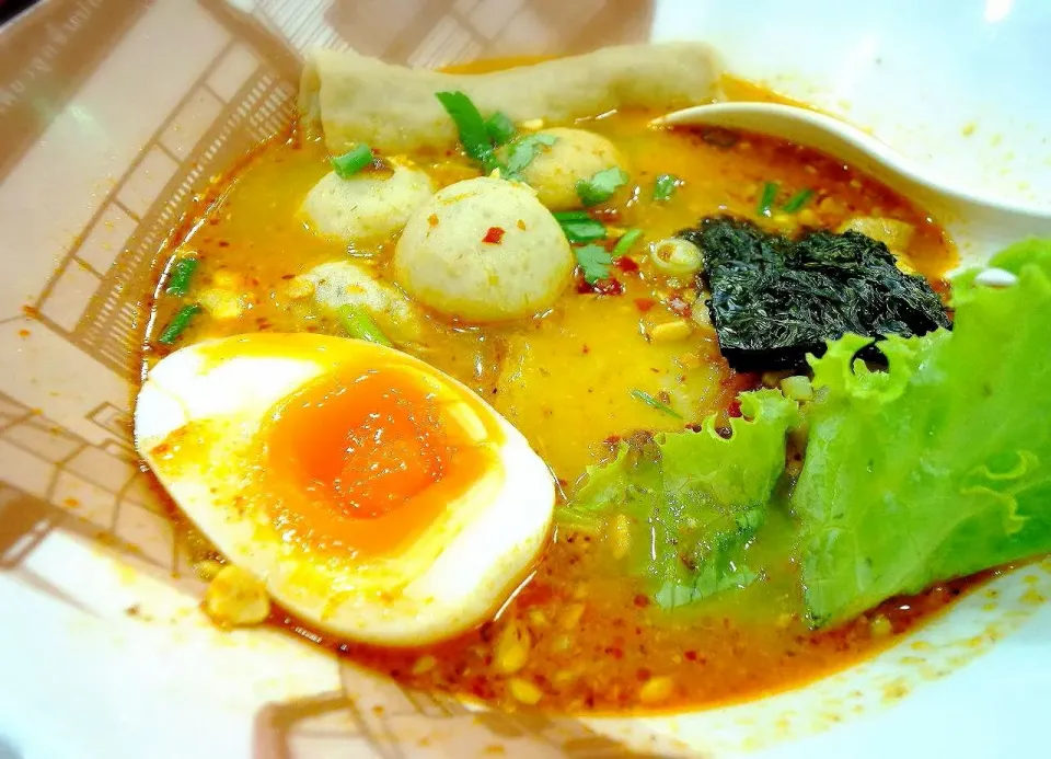 Tun yum noodle with pork and egg|Tikさん