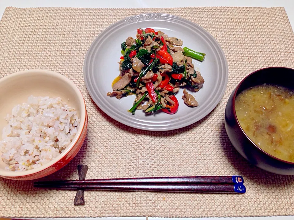 ラム肉のオイスター炒め 味噌汁|にゃろめさん