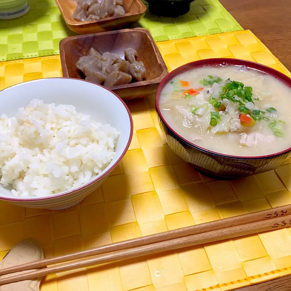 酒粕の豚汁とコンニャクの煮物|舐め子さん