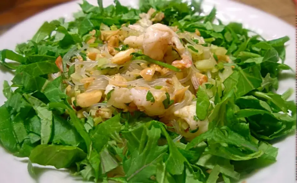 Yum woon sen with shrimp & kale salad|Jiraphon Gさん