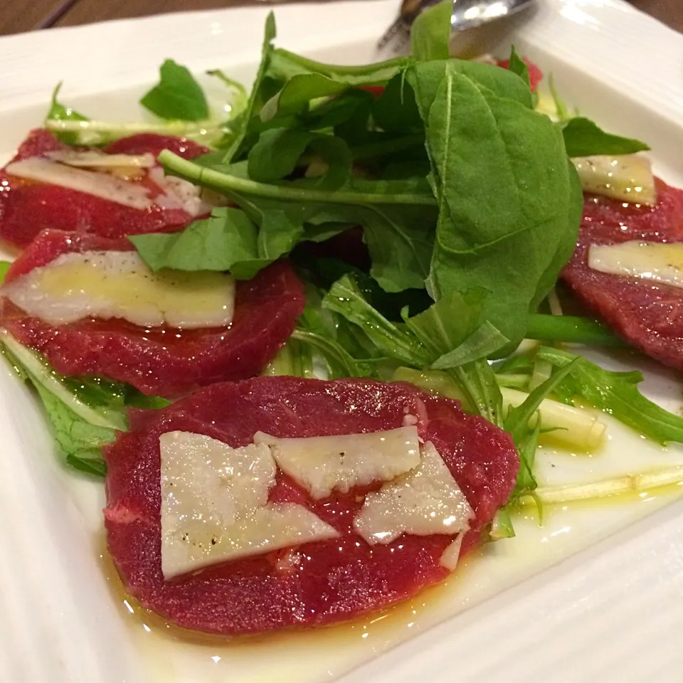 馬肉とチーズのカルパッチョ|マユマユさん