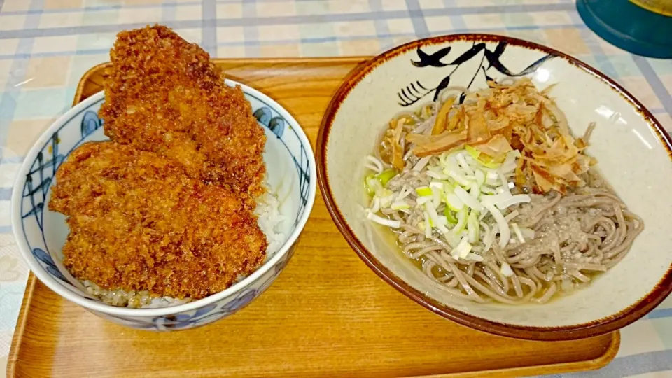 ソースカツ丼と越前そば|佐藤さん