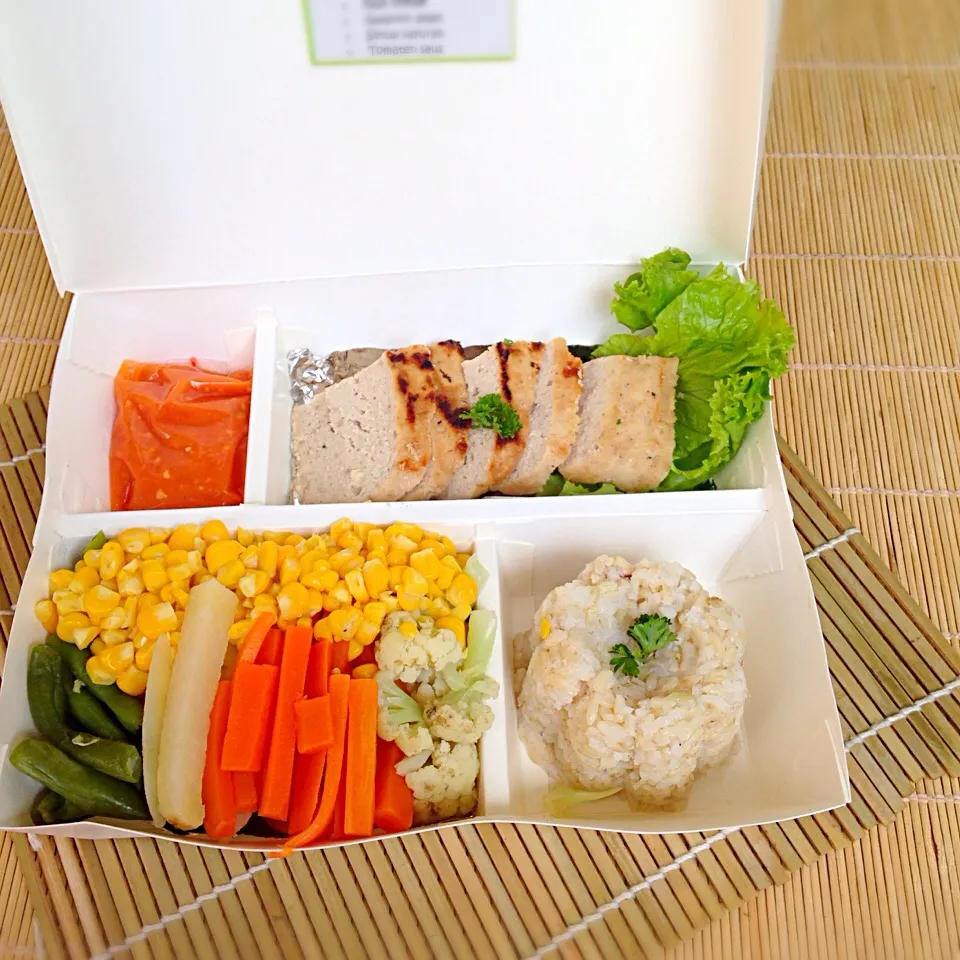 Snapdishの料理写真:Bento for diet|ummy_absurdさん