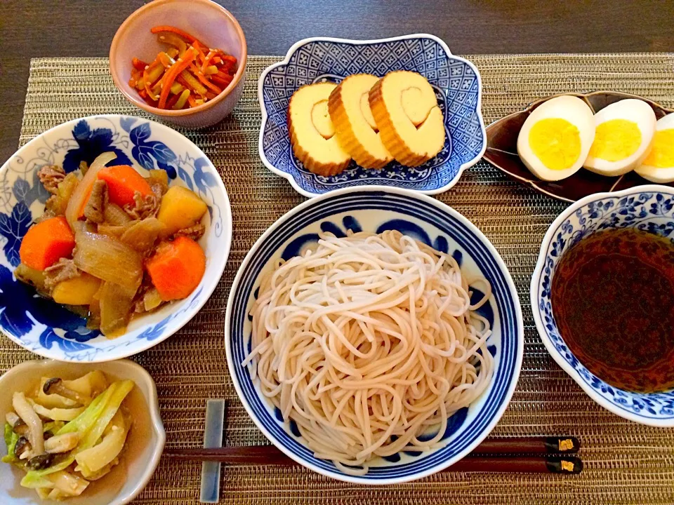 蕎麦   キャベツとしめじの出汁麹和え   肉じゃが   人参とブロッコリーの芯のキンピラ   煮卵|NAKATAさん