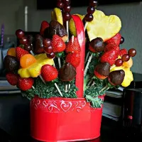 Snapdishの料理写真:Happy Happy😊❤😊 ❤ 😊 My Sister Sent Me An Edible Arrangement #Fruit Basket from Houston Texas ❤😊❤ I Love My FAMILY 😘 😘 To My Sister #Lifestyle #Snack/Teatime 😋 💯 