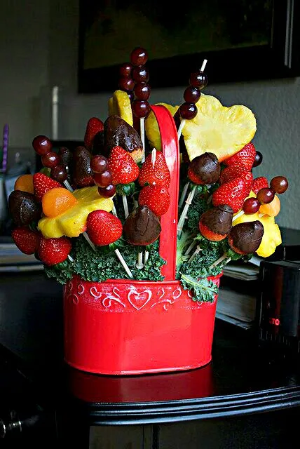 Happy Happy😊❤😊 ❤ 😊 My Sister Sent Me An Edible Arrangement #Fruit Basket from Houston Texas ❤😊❤ I Love My FAMILY 😘 😘 To My Sister #Lifestyle #Snack/Teatime 😋 💯 |Alisha GodsglamGirl Matthewsさん