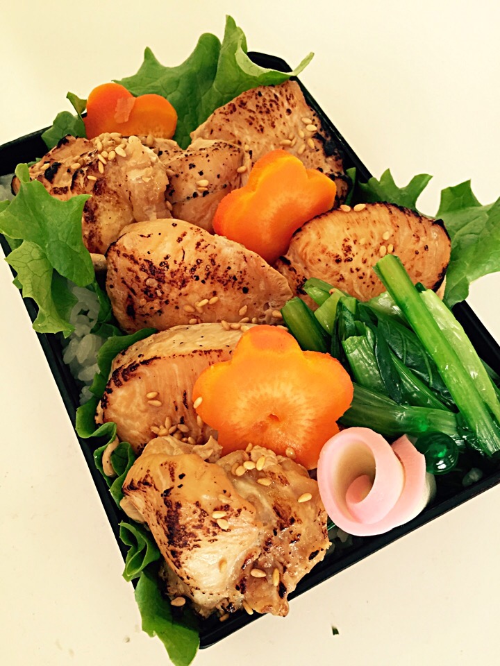 寝坊した〜焼き鳥弁当