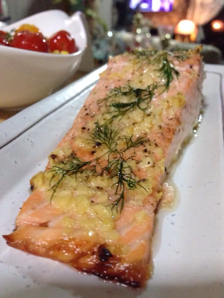 Grilled Salmon with Garlic Butter & Dill.|Joha Hassanさん