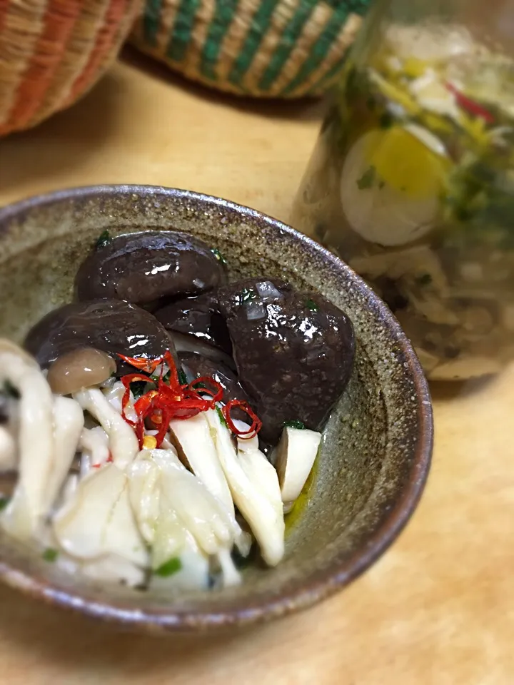 咲きちゃんさんの料理 いろいろキノコ🍄のマリネ とっても 美味しかったぁ〜💕|ボンバーさん