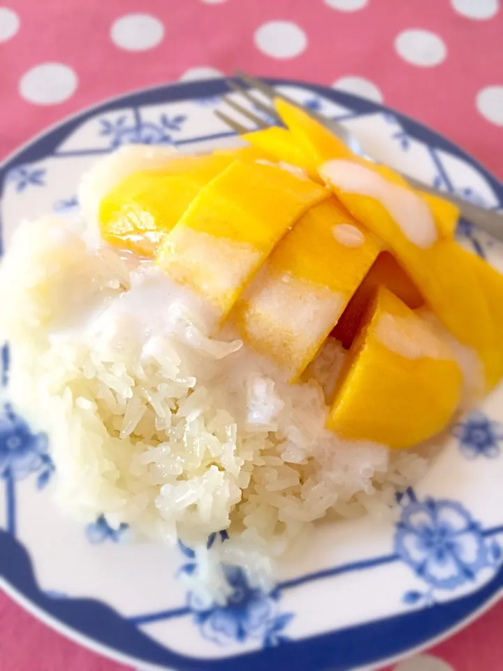 Mango and sticky rice #thaidessert|Wansaさん