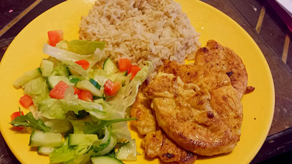 Chicken with brown rice and salad|Airidakasさん