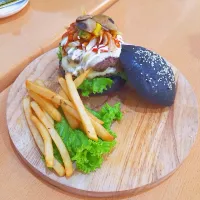 Charcoal Beef Burger|adrianus oetomoさん