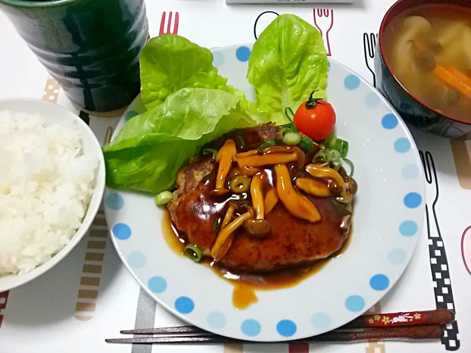 Snapdishの料理写真:きのこあんかけ和風ハンバーグ|わかさん