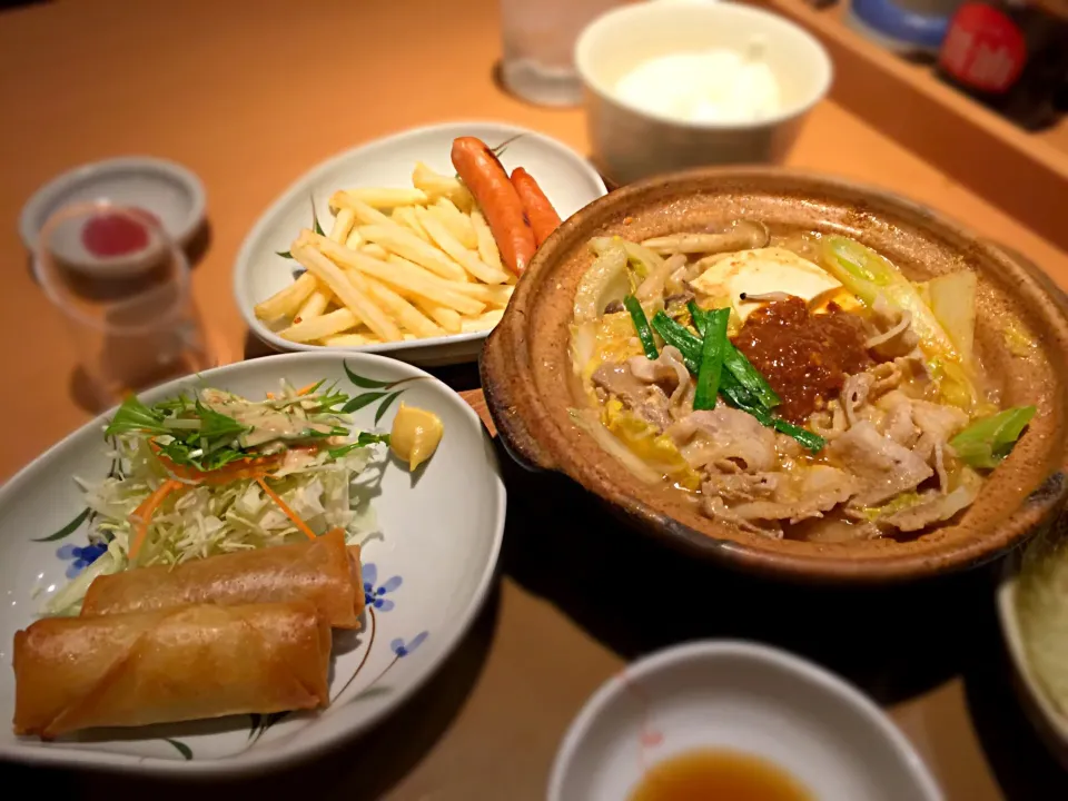 Snapdishの料理写真:やよい軒 担担ごま鍋定食 フライドポテト&ウインナー|ddr3rdmixさん