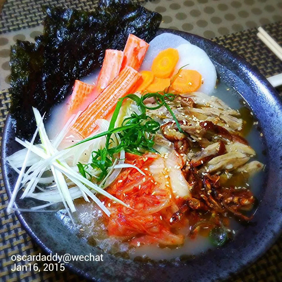 Snapdishの料理写真:Tonight dinner: shredded roasted duck, kimchi soup vermicelli.|Gavin Wong (香港の人々)さん