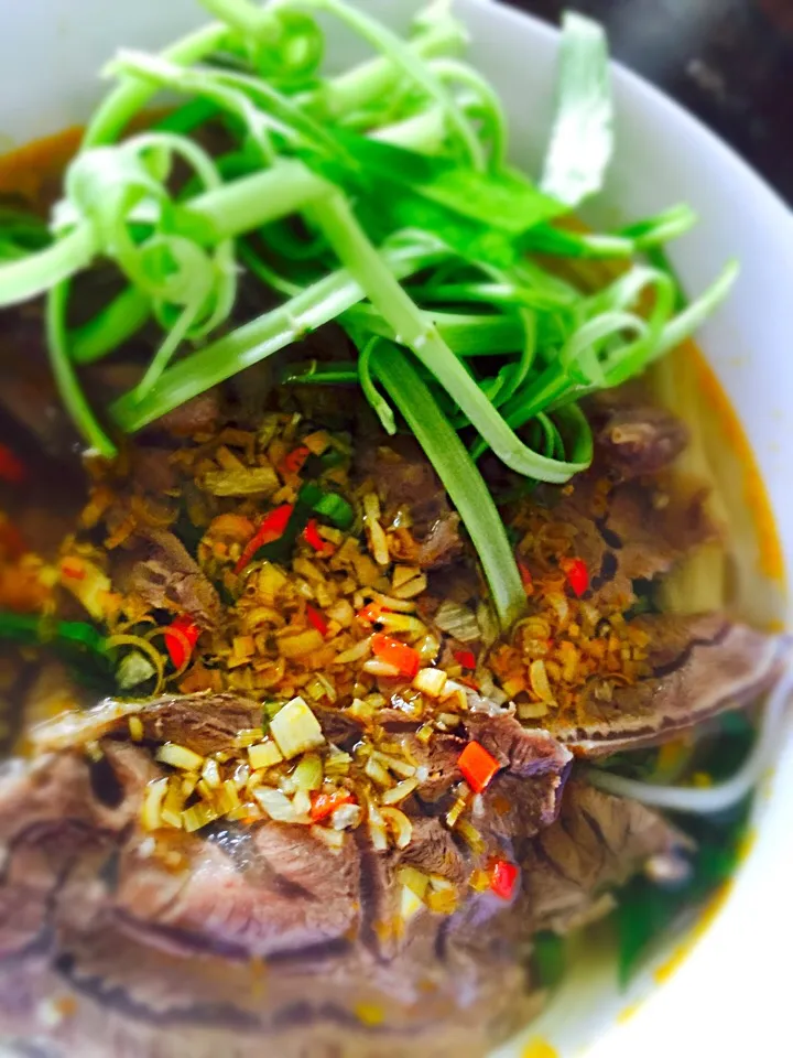 Snapdishの料理写真:Bun bo - Beef noodle - Central VN style|up2609さん