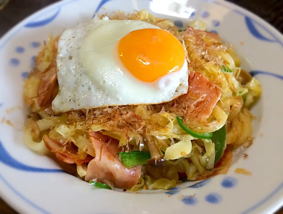 うどん好きゃねん                             焼うどん  鰹醤油味|mottoさん