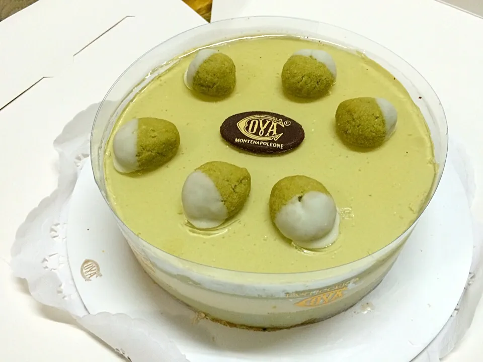 Snapdishの料理写真:Green Tea mousse cake|Hedy Lukmomoさん