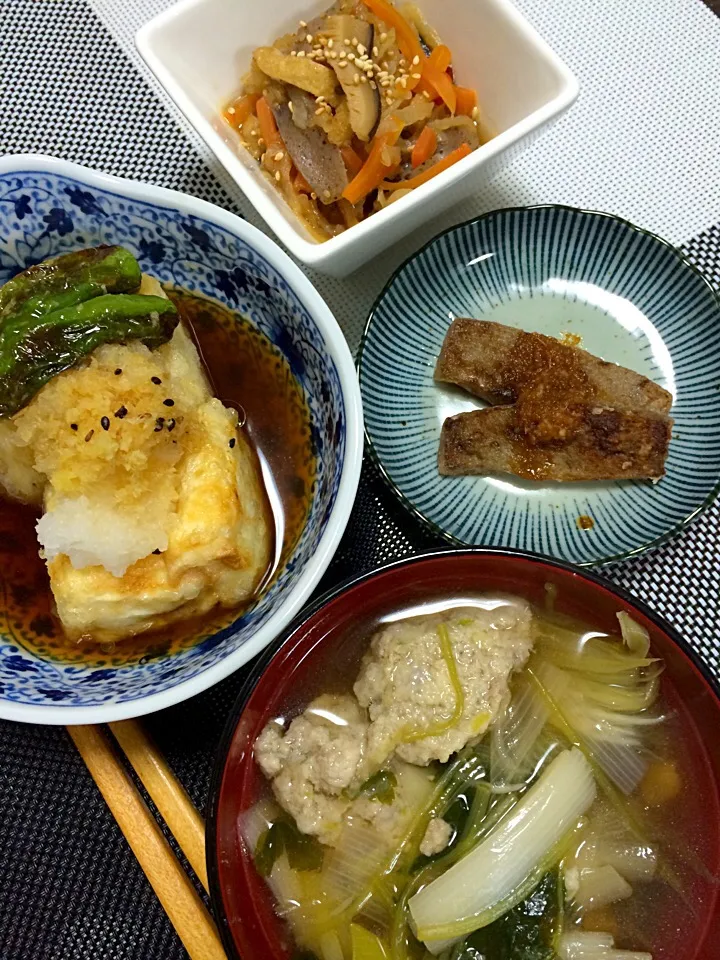 Snapdishの料理写真:揚げ出し豆腐、蒟蒻の焼肉もどき、イワシのつみれ汁、切干し大根|Satomi Ichikawaさん