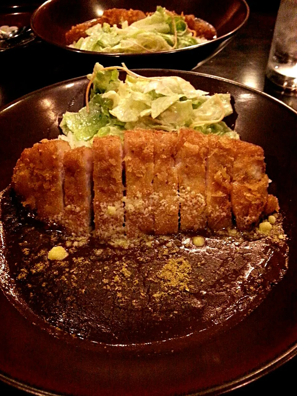 Snapdishの料理写真:浜豚ロースカツカレー@珊瑚礁 鎌倉
Curry and rice on pork cutlet♪|BUBUさん