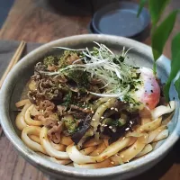 肉うどん using Makiko and Hironobu San's 伊勢 うどん