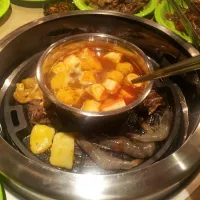 Snapdishの料理写真:Seoul Garden's steamboat and grill|fatinhattaさん