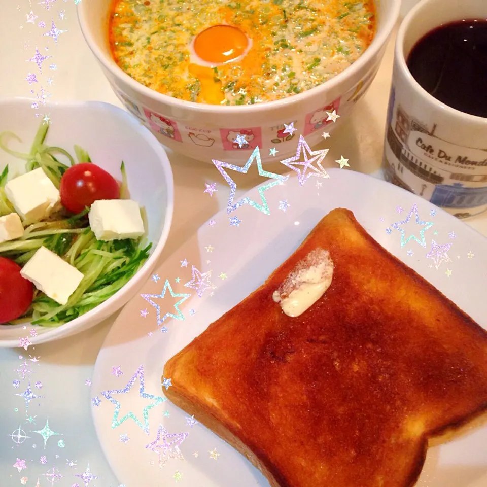 Snapdishの料理写真:主人モーニング✨昨日のトマト鍋のスープ＆カリカリバタートースト(*^^*)|Makinsさん