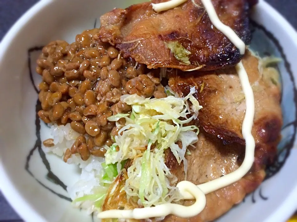 納豆ポークジンジャー丼|gekoさん