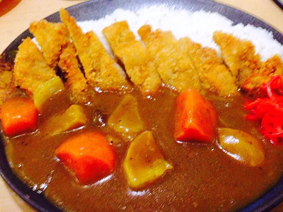 Snapdishの料理写真:チキンカツカレーです❗️|sugimotokazuhitoさん