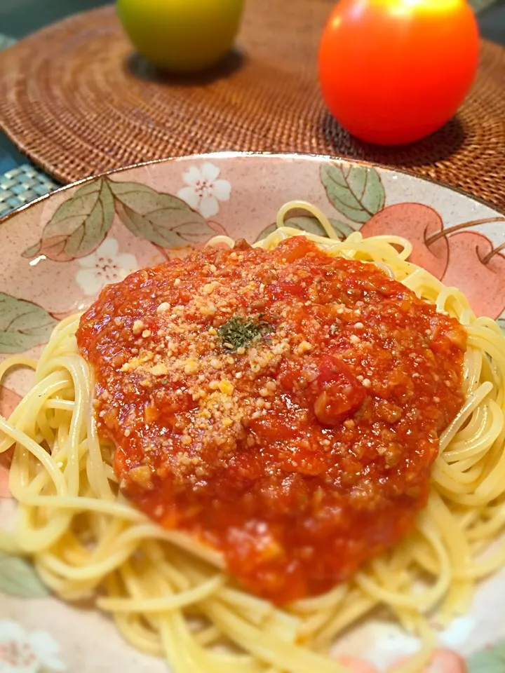 自家製ソースのミートスパゲッティ🍝|もかもいさん