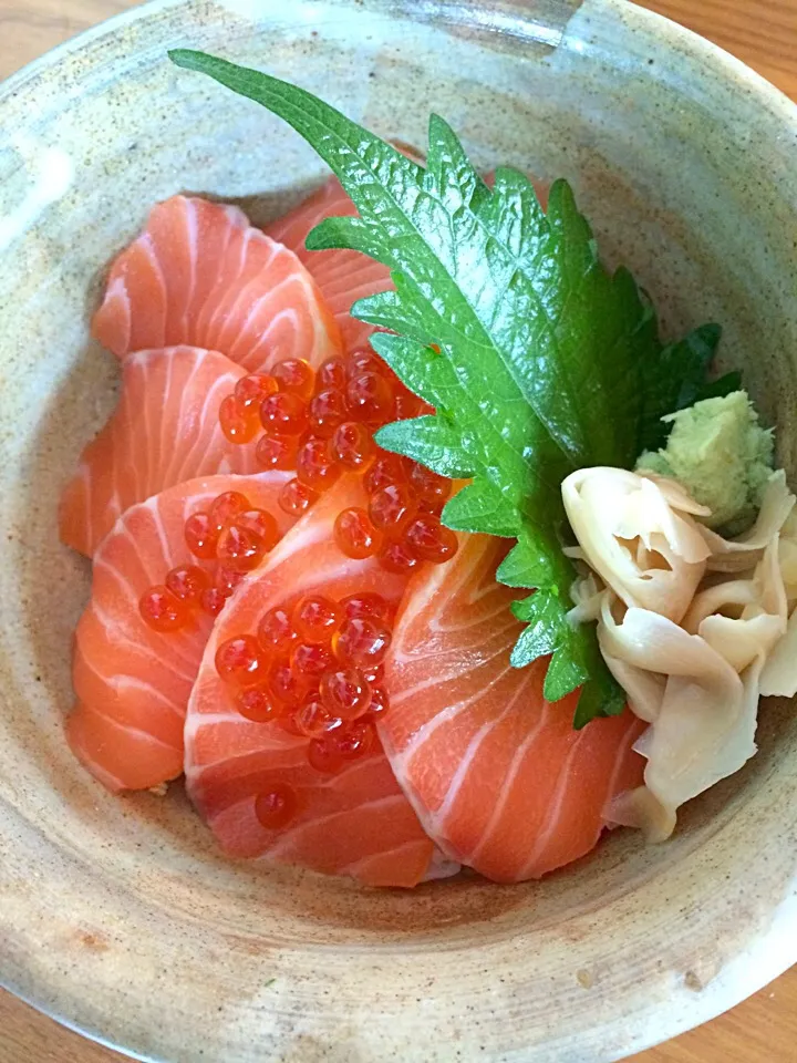 Snapdishの料理写真:Salmon Ikura Don|みいさん