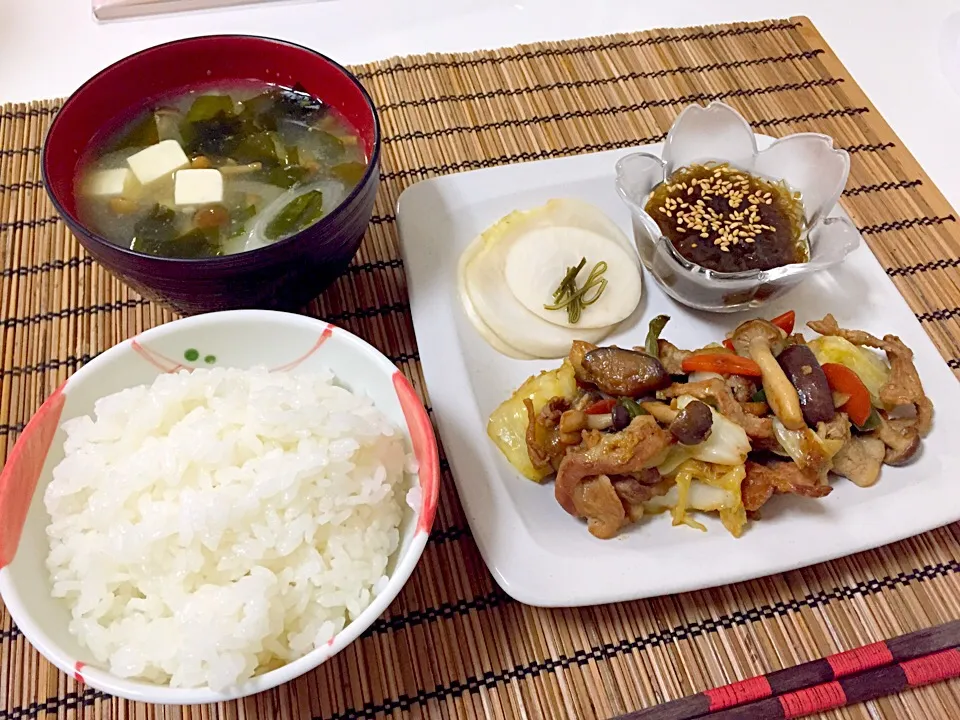 Snapdishの料理写真:回鍋肉風炒め定食。|KOMACHIさん