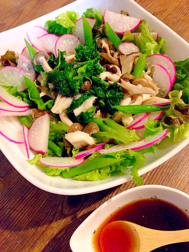 菜花とキノコのホットサラダ🍄🍀|まみりんごさん