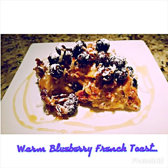 Snapdishの料理写真:Warm Blueberry French Toast drizzled with honey|Jihollandさん