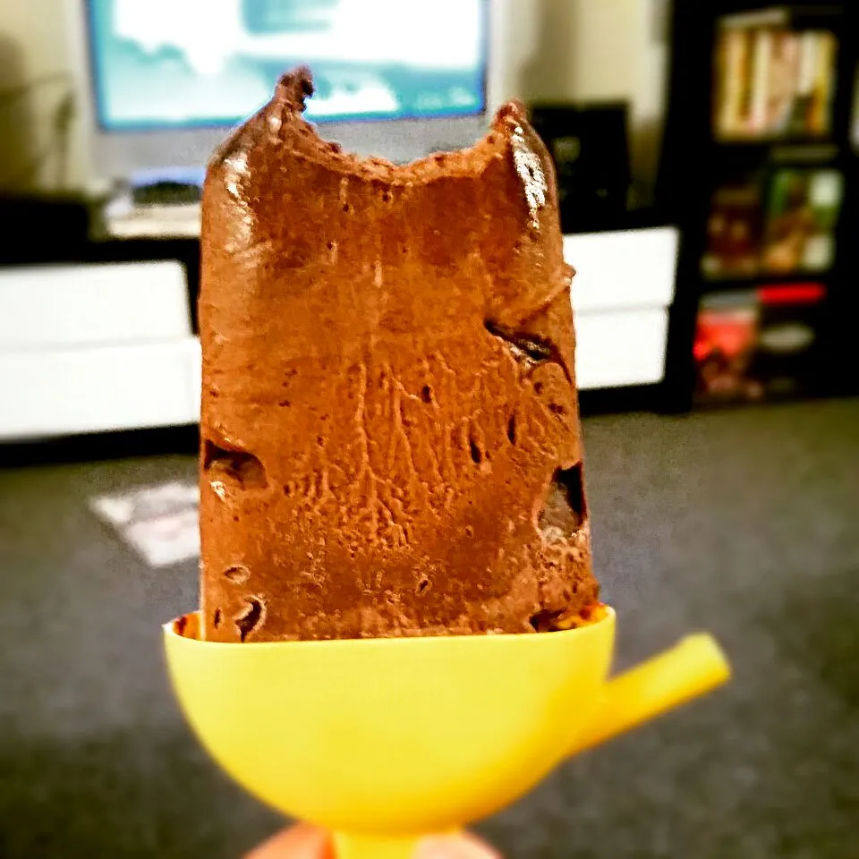 Avocado, banana and peanut butter fudgicle.|Nicky Jonesさん