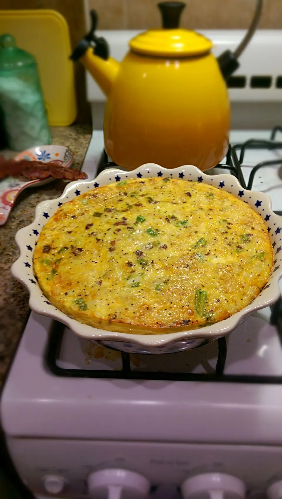 Crustless turkey bacon and cheddar quiche|Kara Wallさん