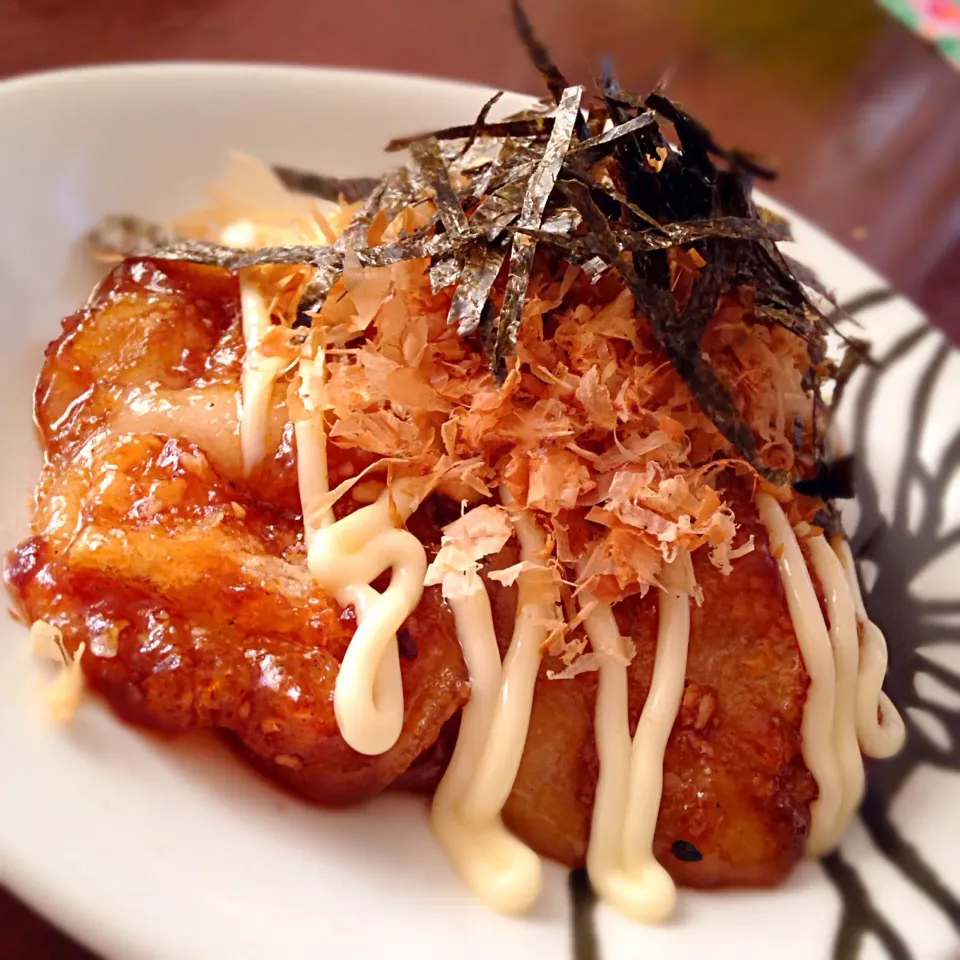 Snapdishの料理写真:やっぱりうまぁー♡お餅の甘辛醤油あげ(´◡`๑)|ららさん