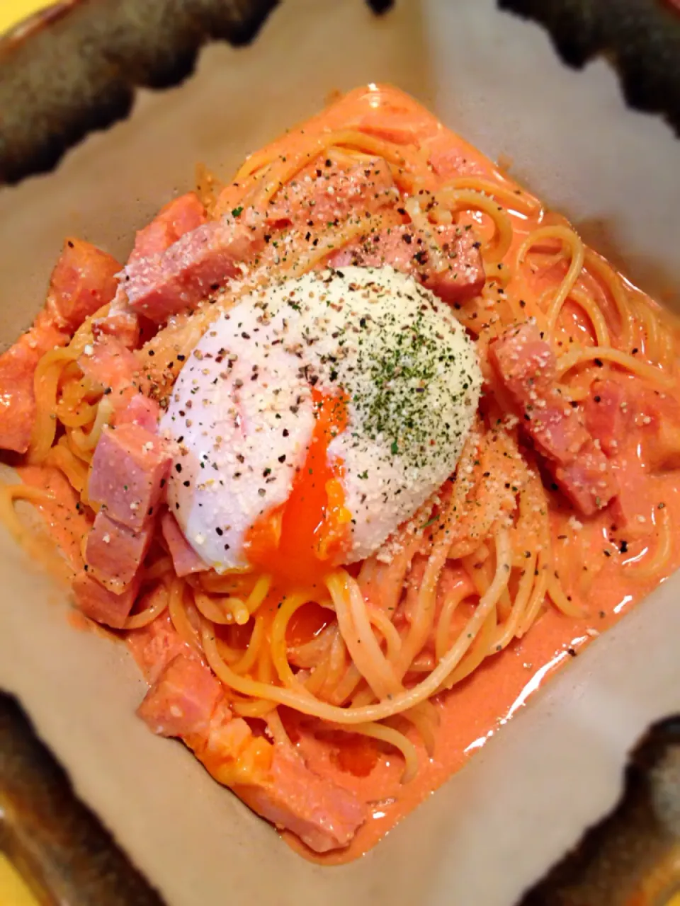 ★トマトクリームスパゲッティ★温玉添え😋美味しくてマイブーム👍|深谷 恵さん