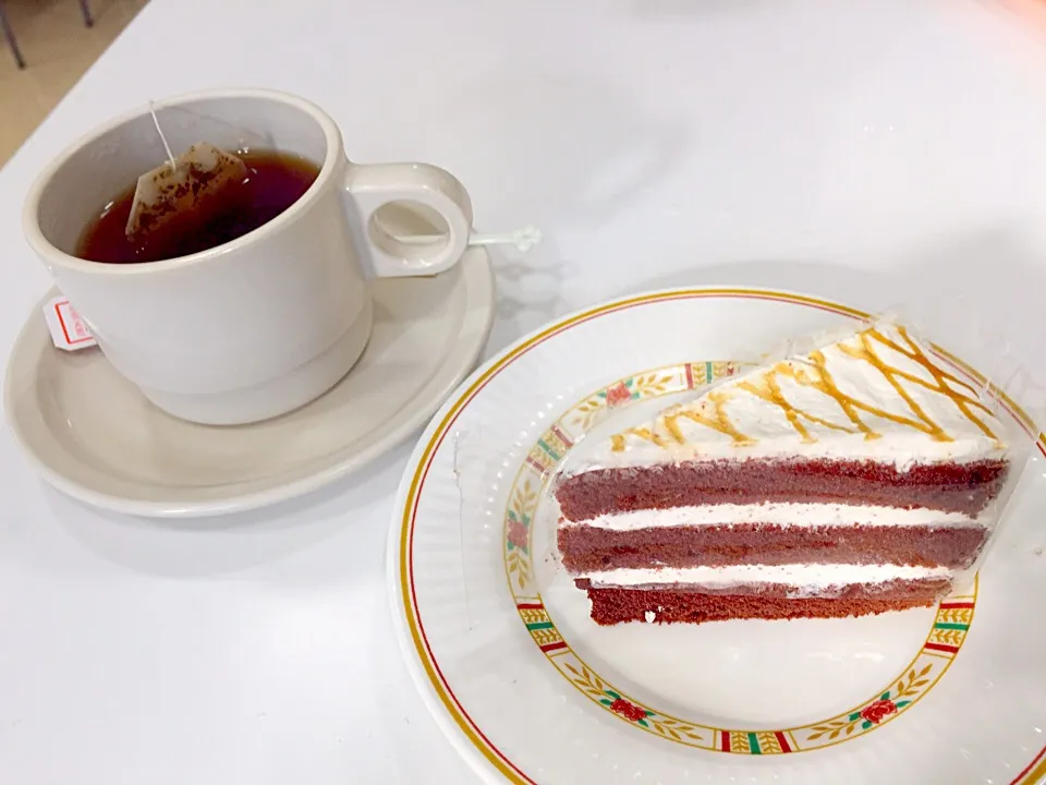 アーモンドプラリネクリームケーキ🍰 ＆ 🍑ピーチティ|ch＊K*∀o(^^*)♪さん