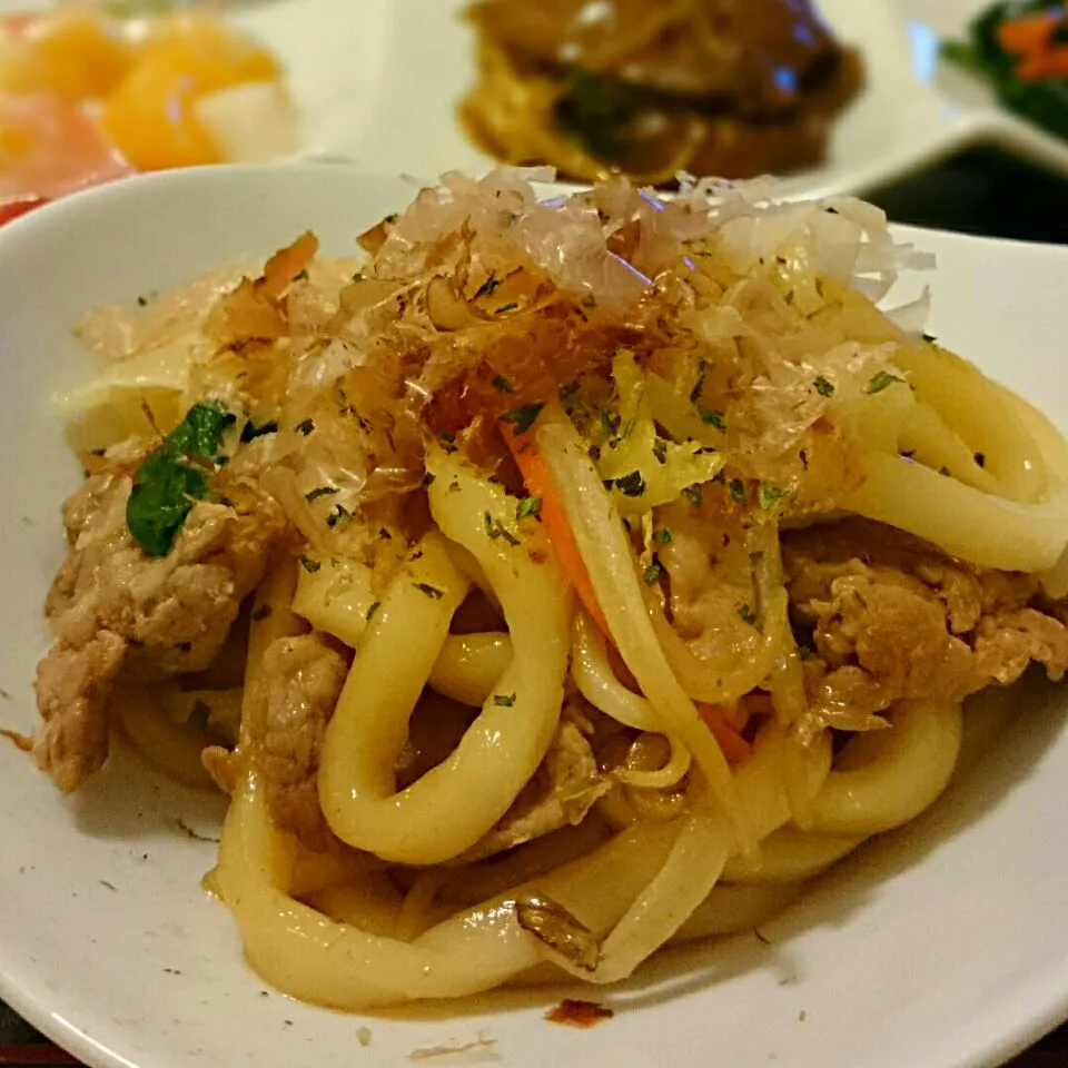 すき焼きの割下で焼きうどん|ちぇさん