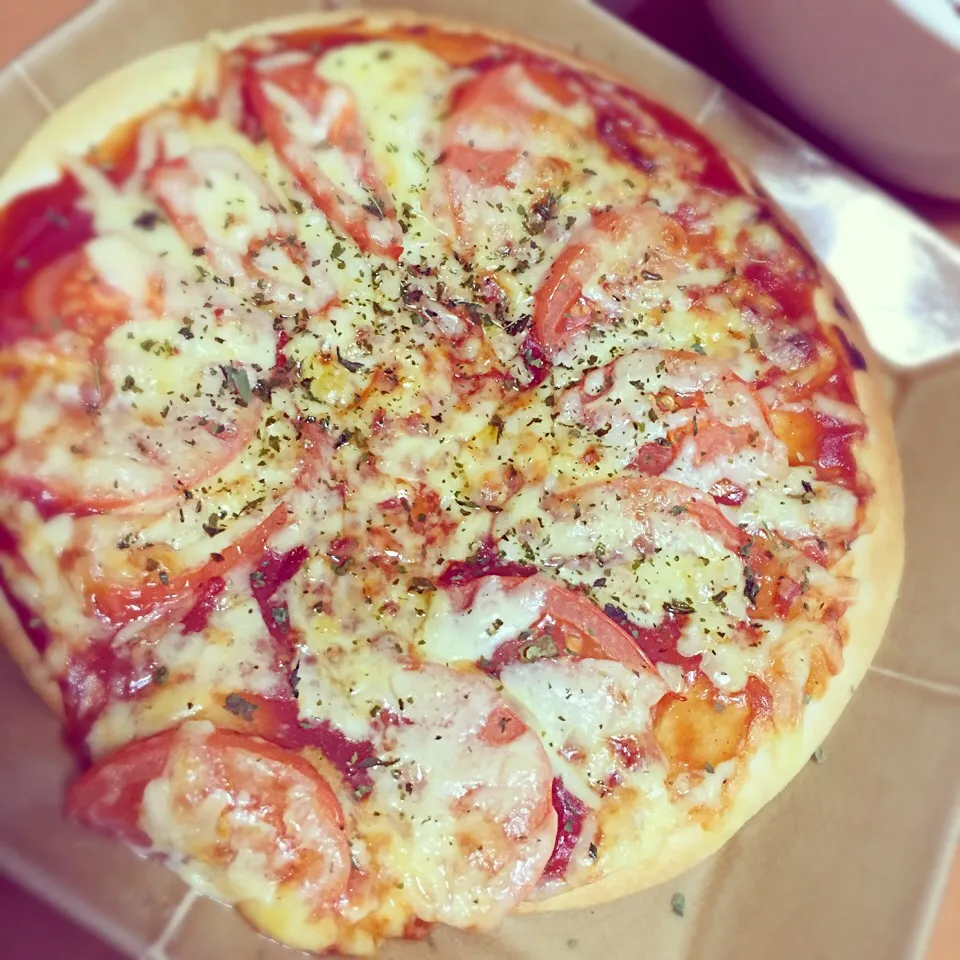 Snapdishの料理写真:**簡単 PIZZA マルゲリータ**|yuさん