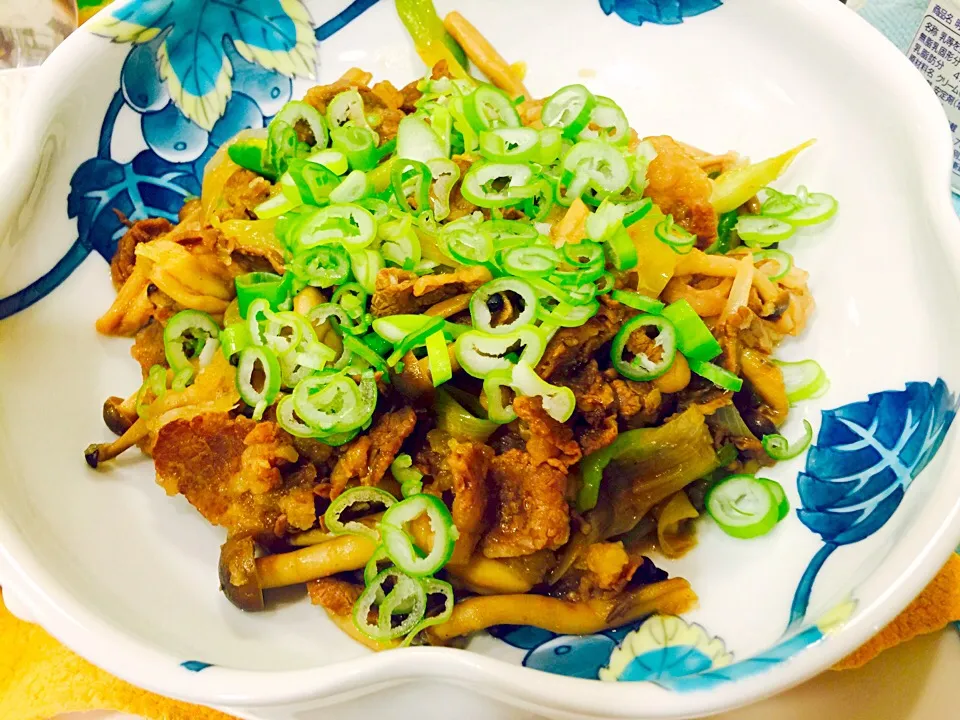 牛肉とシメジ煮のおろし和え☺️|神田直哉さん