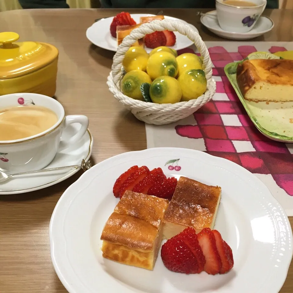 野田琺瑯でチーズケーキ|tomomi-ainaさん