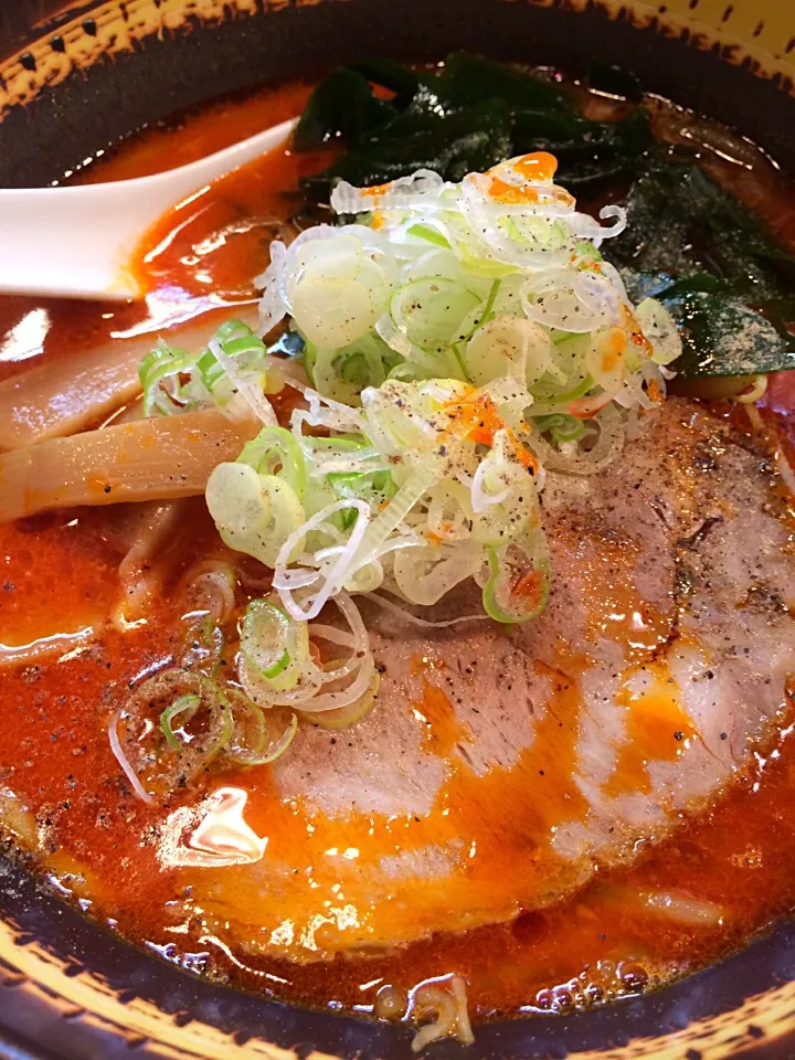 【渋谷 味源】鉄仮面、、いや、鉄火麺。これが好きでたまにいく！|うめロクさん