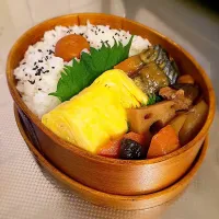 Snapdishの料理写真:曲げわっぱ弁当🍁鯖の味噌煮|ゆいわっぱさん