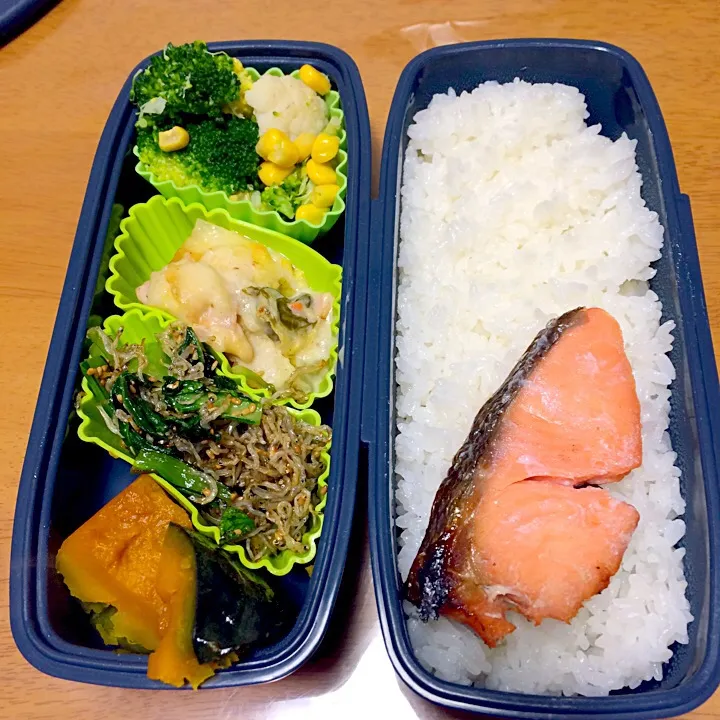 Snapdishの料理写真:シャケ弁当|Sawaさん