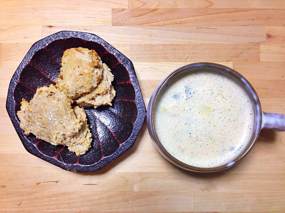 Cream of vegetable soup and whole wheat biscuits|Kirsten Adachiさん