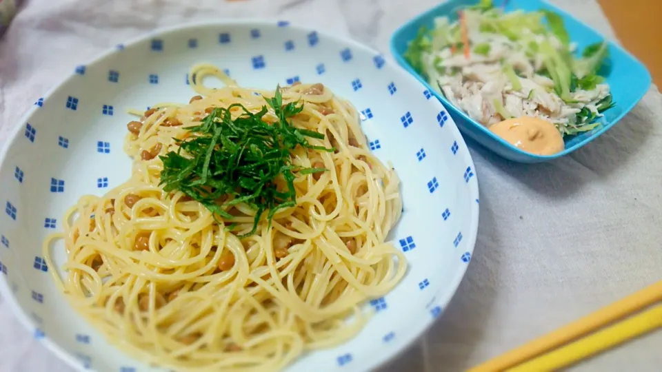 納豆明太パスタand鶏ササミのサラダ|るみこさん