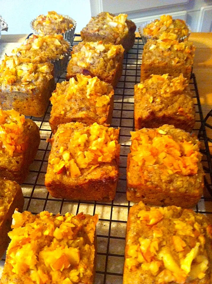 Carrot, banana, and apple muffins|virginia frasseさん